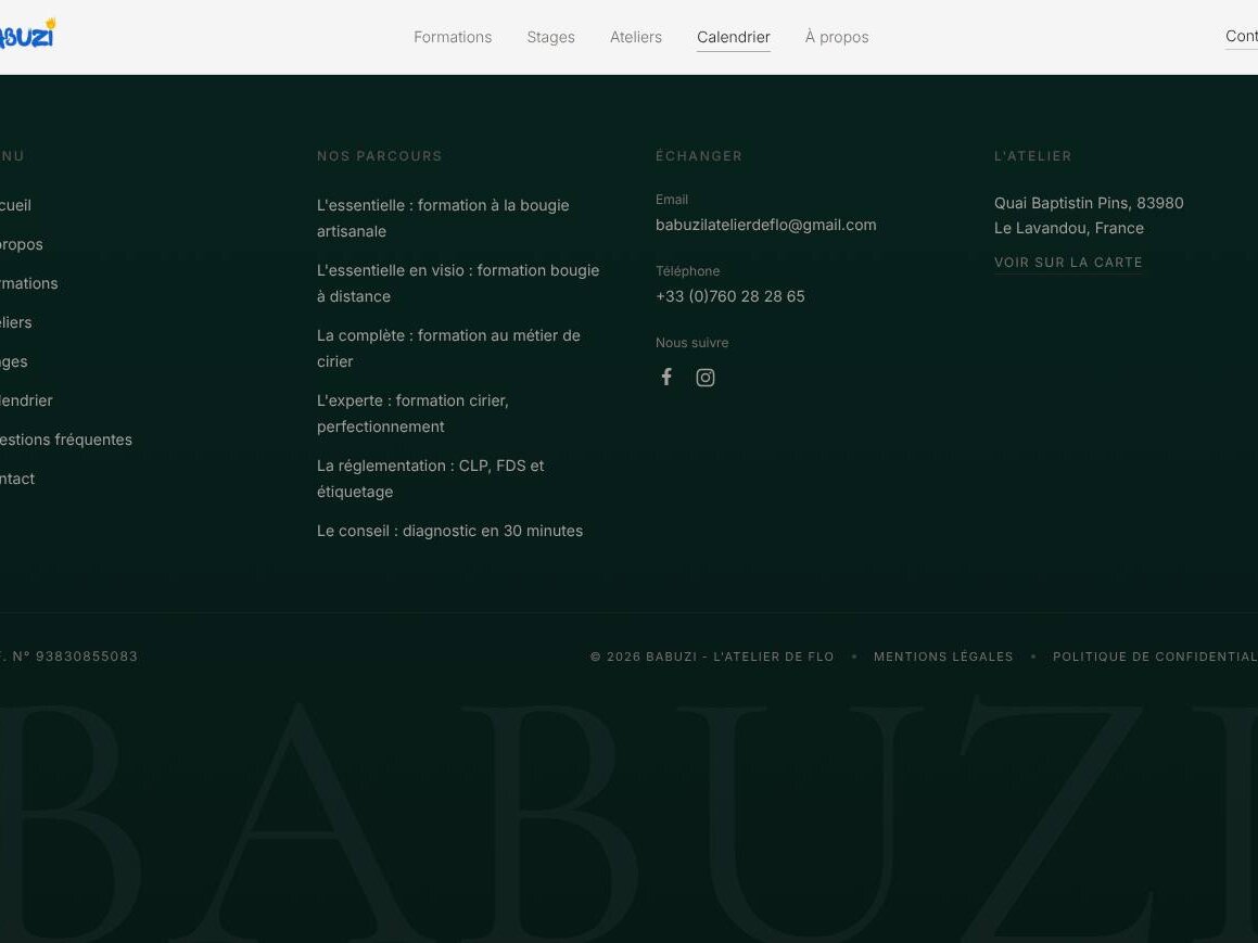 Pied de page vert sapin : le menu, les six parcours, les coordonnées et le nom Babuzi en grandes capitales